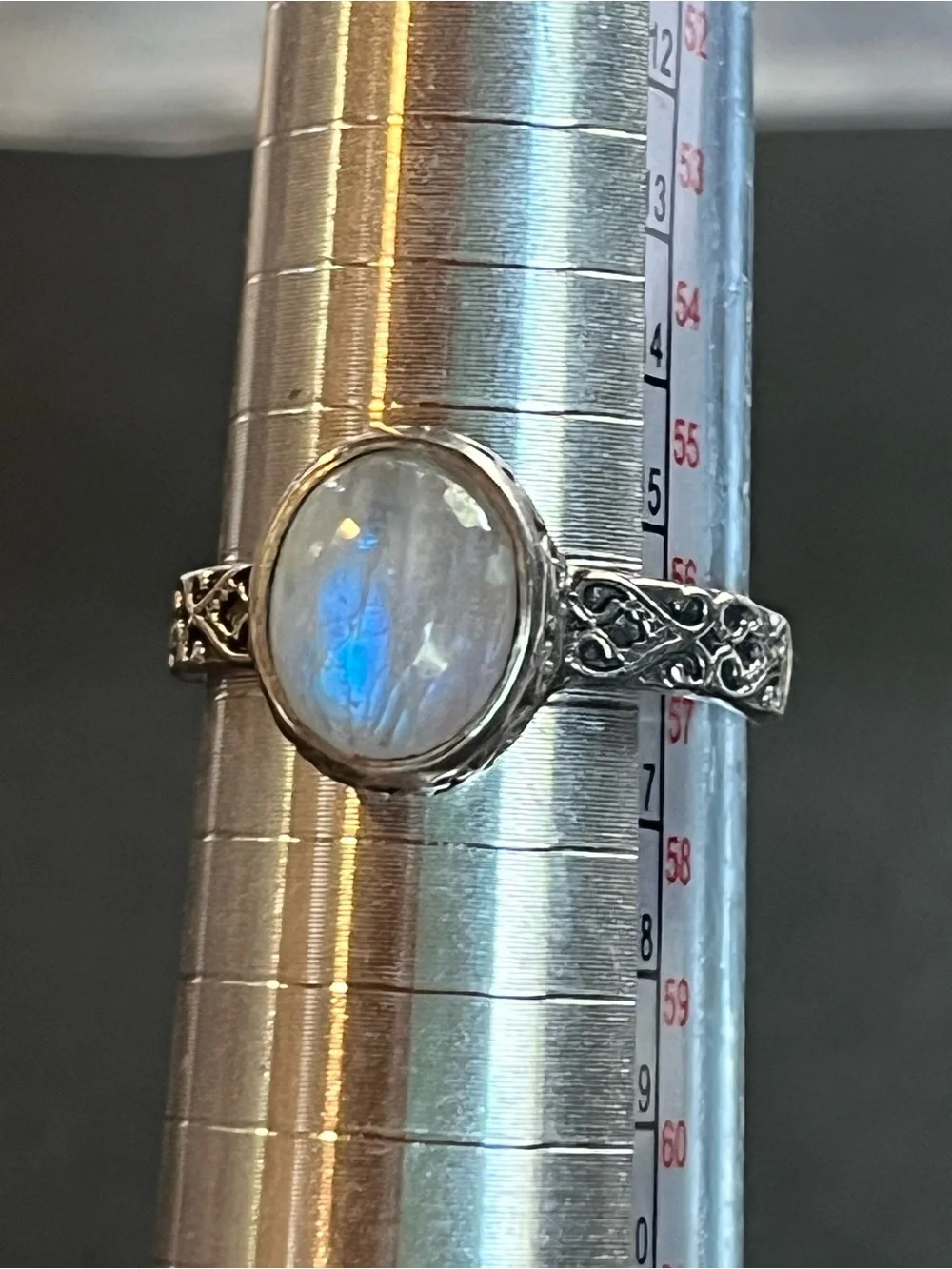 Sterling Silver Moonstone Ring - White w/ blue flash. Decorative band. Sz 8